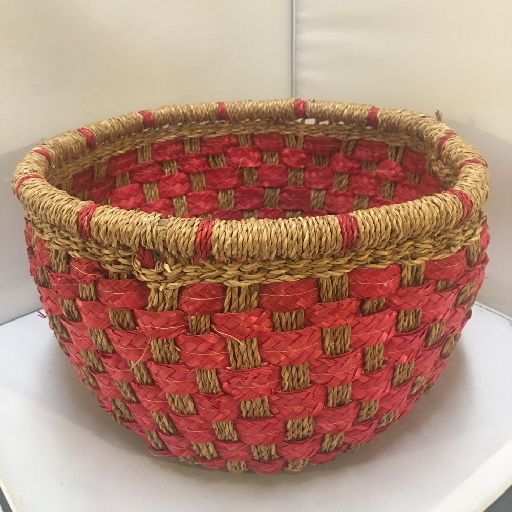 Woven Storage Basket Unisex OS‎ Red Natural Straw Checkered Boho Cottagecore